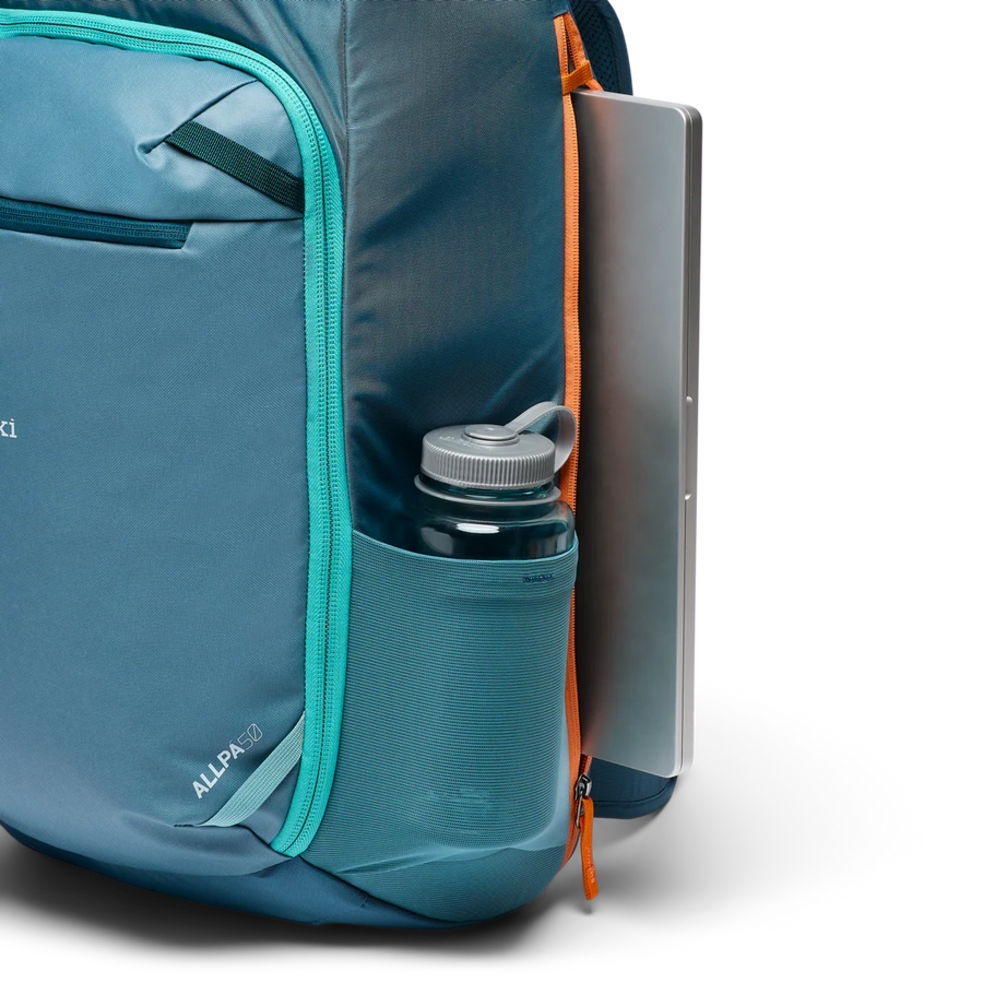 Stretch mesh water bottle pocket & laptop sleeve